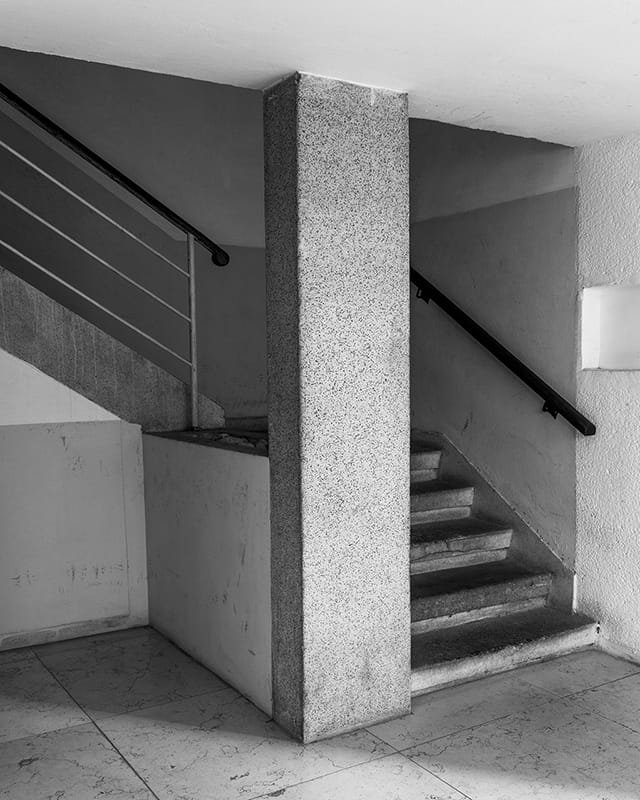 Stairs Grey Carpet, Objektiv: Josef Albers, Oran Hoffmann', 2014, Tel Aviv Museum of Art