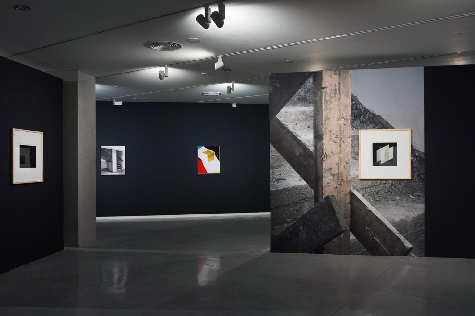 le cinquieme mur installation #2 Objektiv: Josef Albers, Oran Hoffmann', 2014, Tel Aviv Museum of Art